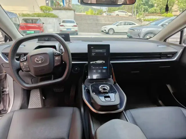 Toyota bZ3 — Фото автомобиля 7