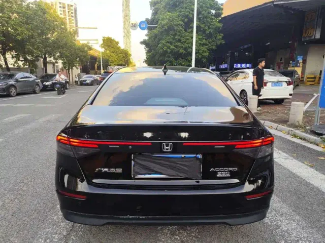 Honda Accord — Фото автомобиля 8