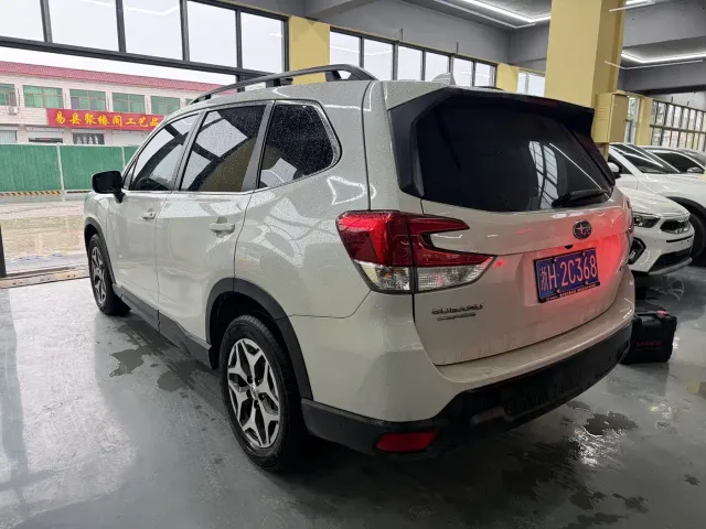 Subaru Forester — Фото автомобиля 9