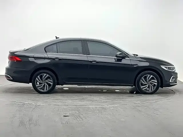 Volkswagen Bora — Фото автомобиля 4