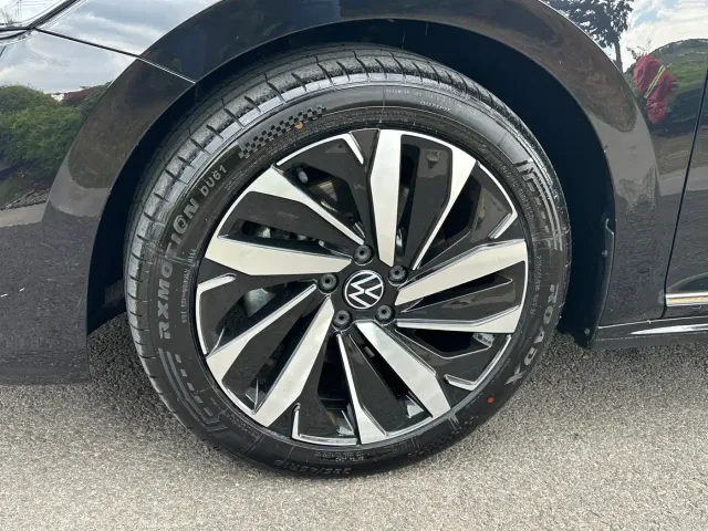 Volkswagen Passat — Фото автомобиля 7
