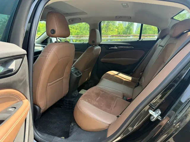 Buick Regal — Фото автомобиля 6