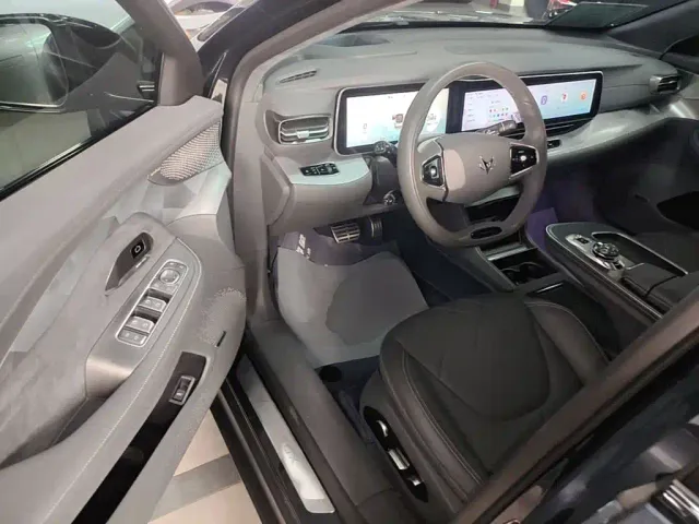 Arcfox Alpha S — Фото автомобиля 15