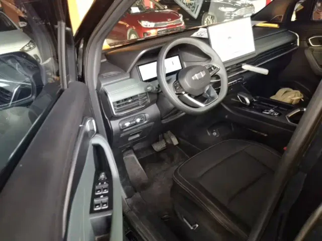 Geely Haoyue L — Фото автомобиля 15