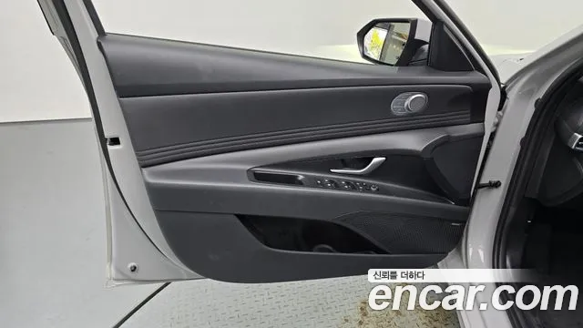 Hyundai Avante CN7 — Фото автомобиля 13