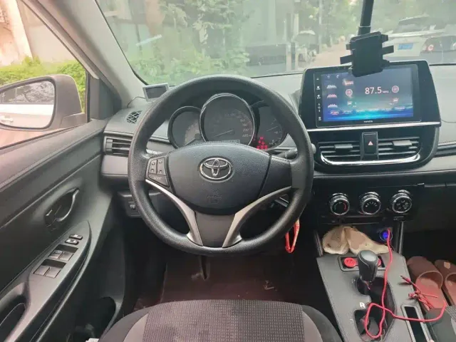 Toyota Vios FS — Фото автомобиля 11