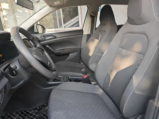 Volkswagen T-Cross — Фото автомобиля 16