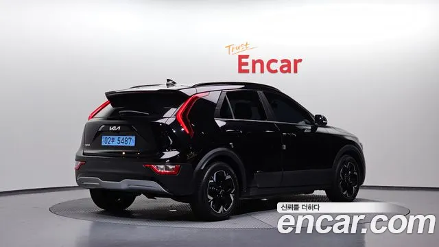 Kia Niro — Фото автомобиля 2