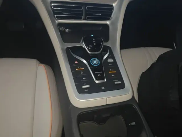 BYD Song Pro — Фото автомобиля 13