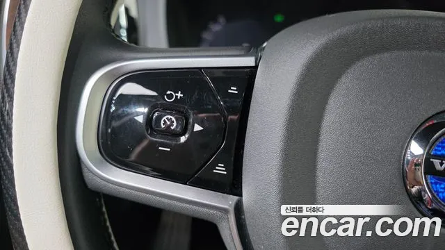Volvo XC60 2nd Gen — Фото автомобиля 28