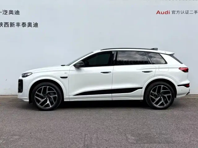 Audi Q6L e-tron — Фото автомобиля 5