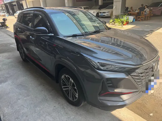Фотография автомобиля — Changan CS75 Plus