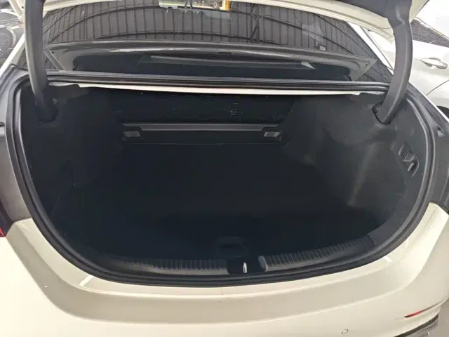 Mercedes-Benz C-Class — Фото автомобиля 18