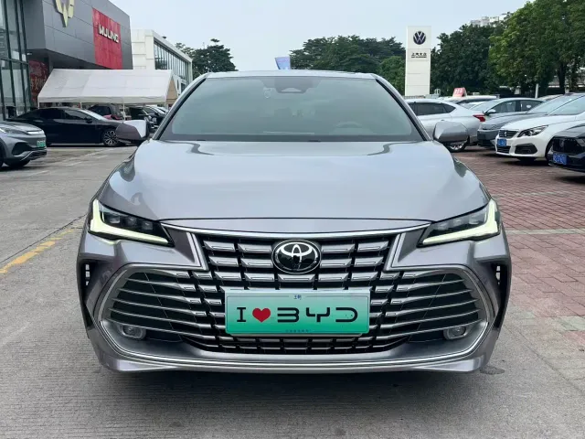 Toyota Avalon — Фото автомобиля 2