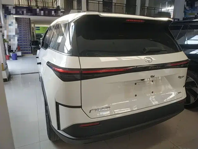 Toyota BoZhi 3X — Фото автомобиля 4