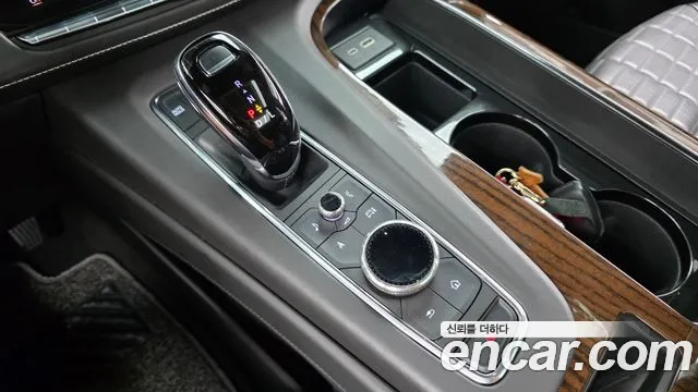 Cadillac Escalade Escalade 5 поколение — Фото автомобиля 9