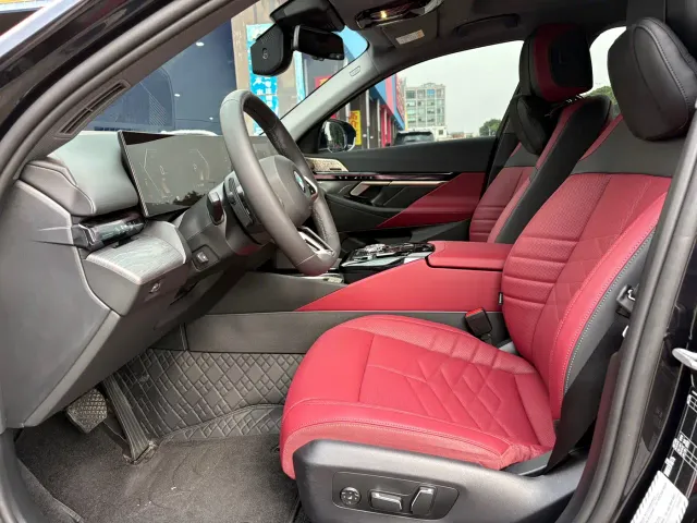 BMW 5 Series — Фото автомобиля 11