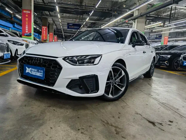 Фотография автомобиля — Audi A4L