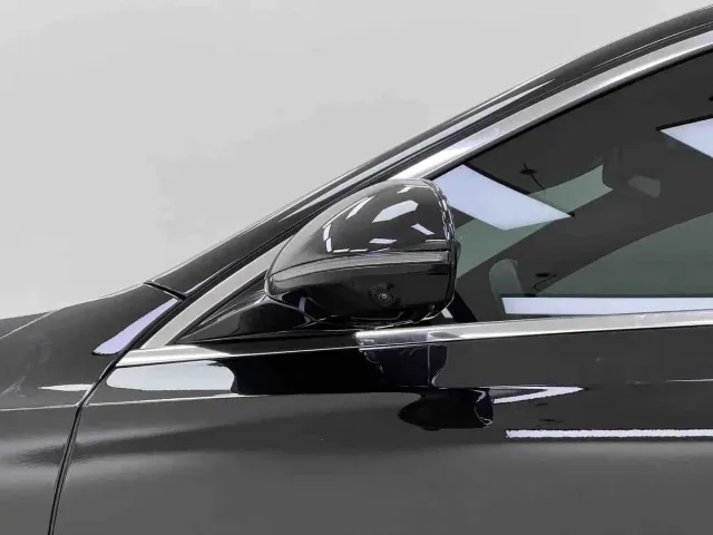Mercedes-Benz E-Class — Фото автомобиля 9