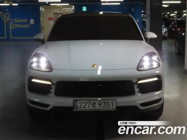 Фотография автомобиля — Porsche Cayenne PO536