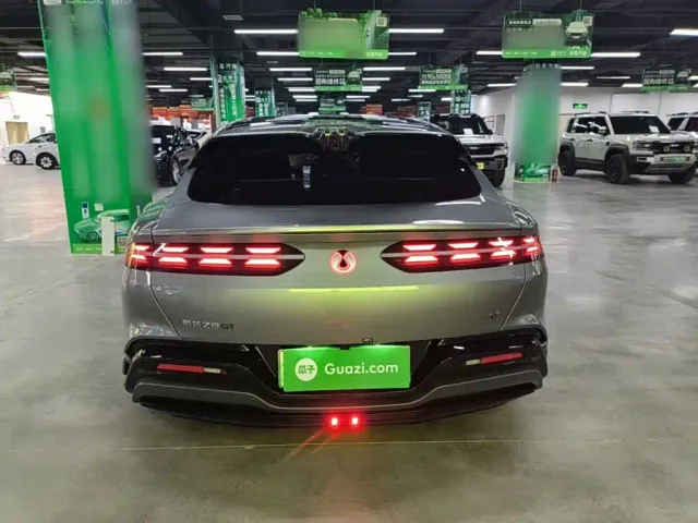 Denza Z9GT — Фото автомобиля 5