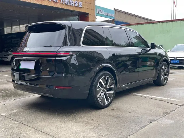 Li Auto L9 — Фото автомобиля 4