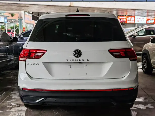 Volkswagen Tiguan L — Фото автомобиля 9