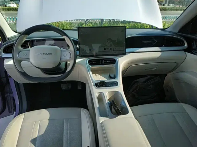 Geely Starry Wish — Фото автомобиля 9