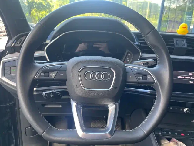 Audi Q3 — Фото автомобиля 11