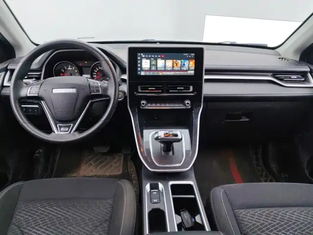 Haval M6 — Фото автомобиля 12