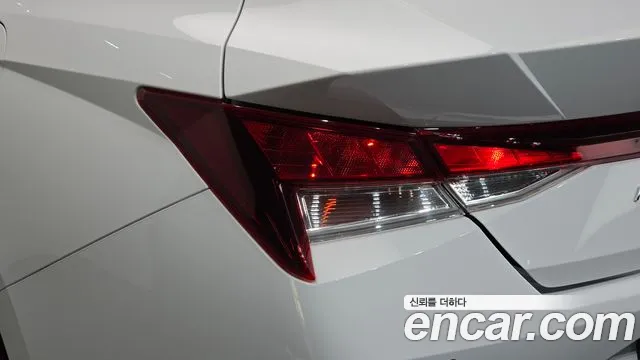 Hyundai Avante CN7 — Фото автомобиля 8