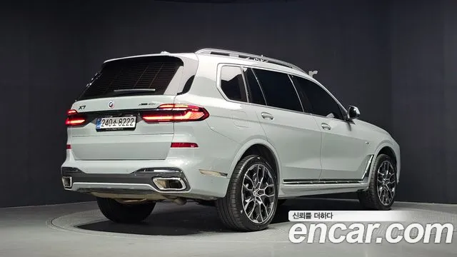BMW X7 — Фото автомобиля 2