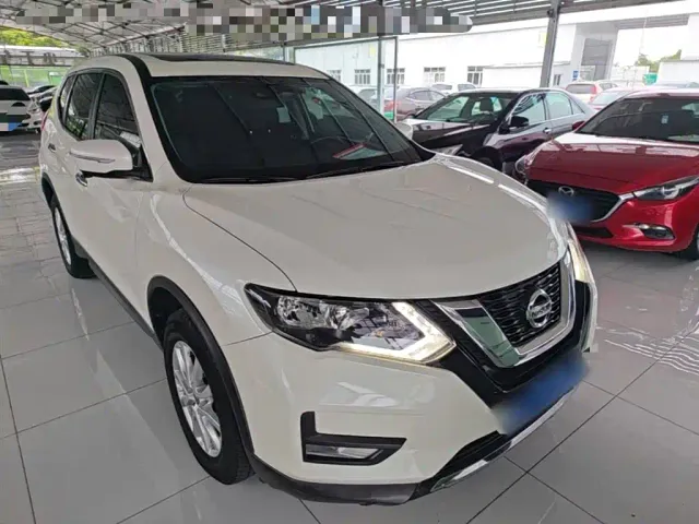 Nissan X-Trail — Фото автомобиля 3