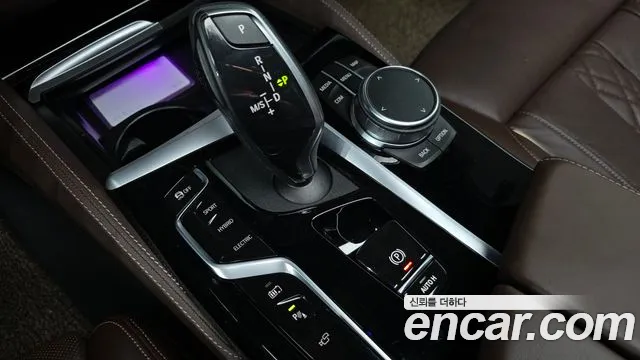 BMW 5 Series G30 — Фото автомобиля 11