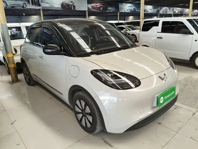 Wuling Bingo — Фото автомобиля 3