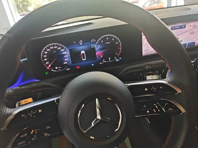 Mercedes-Benz A-Class — Фото автомобиля 13