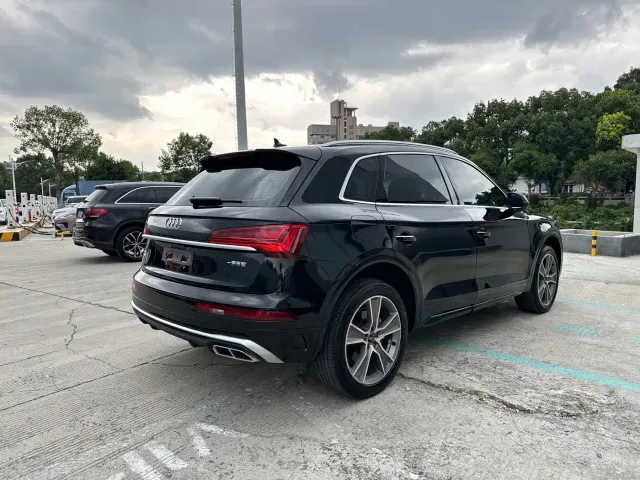 Audi Q5L — Фото автомобиля 9