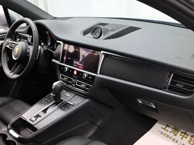 Porsche Macan — Фото автомобиля 23