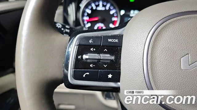 Kia Carnival 4th Gen — Фото автомобиля 25