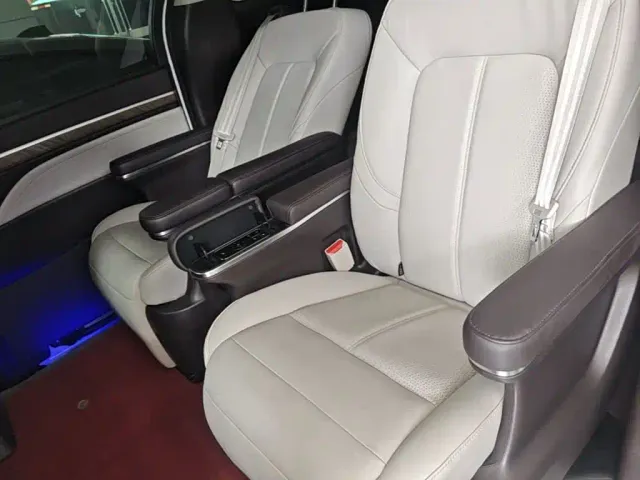 GAC Trumpchi M8 — Фото автомобиля 16