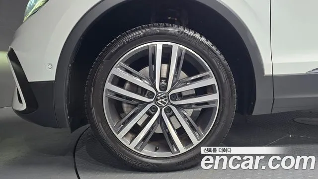 Volkswagen Tiguan — Фото автомобиля 5