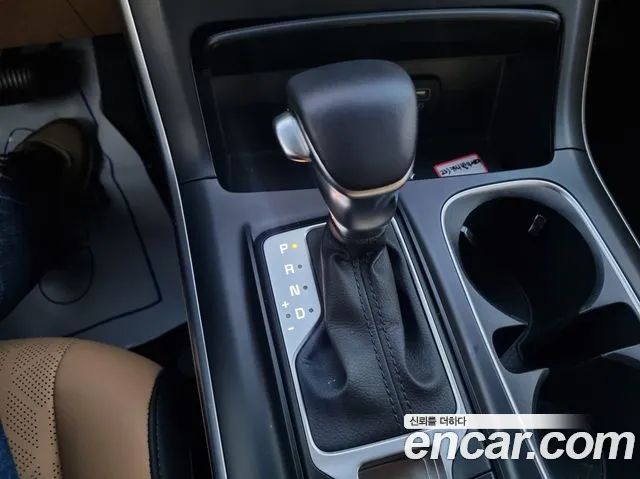 Kia Canival Carnival 4 поколение Дизель 9 мест Prestige — Фото автомобиля 9
