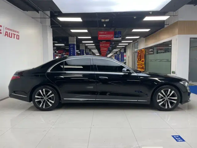 Mercedes-Benz S-Class — Фото автомобиля 3