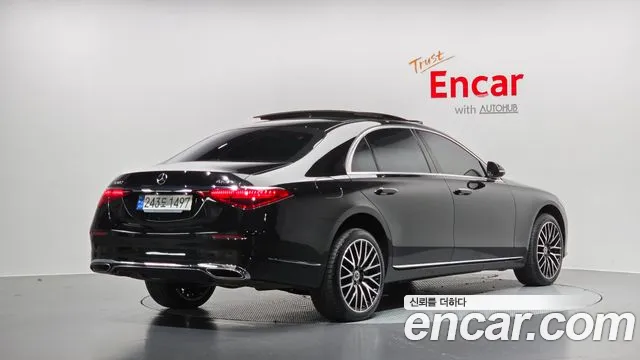 Mercedes-Benz S-Class — Фото автомобиля 2
