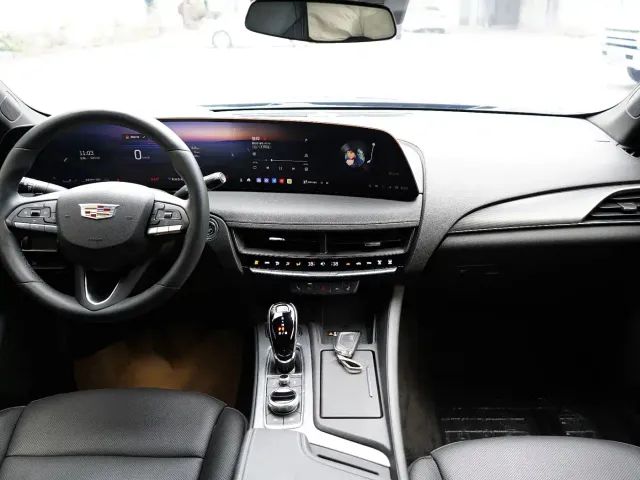 Cadillac CT5 — Фото автомобиля 4