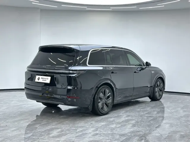 Li Auto L9 — Фото автомобиля 6