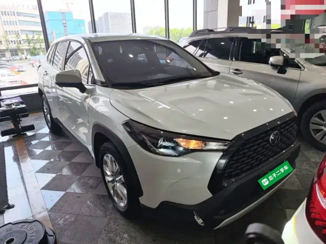 Toyota Corolla Cross — Фото автомобиля 3