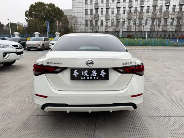 Nissan Sylphy — Фото автомобиля 7
