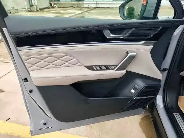 BYD Tang New Energy 2025 Smart Driving Edition DM-i 115KM Flagship — Фото автомобиля 4