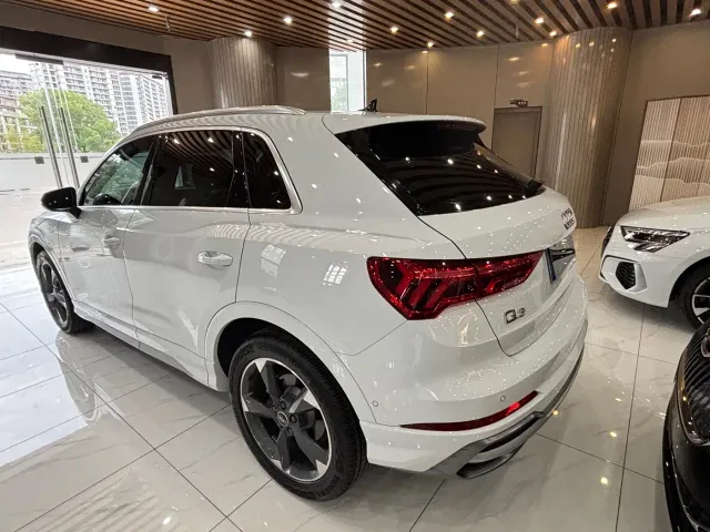 Audi Q3 — Фото автомобиля 2